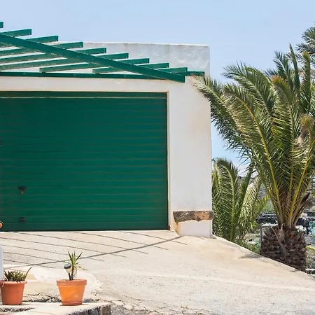 Holiday home Eslanzarote Testeyna House, Heated Pool, Super Wifi, Sat Tv, View To The Volcanoes